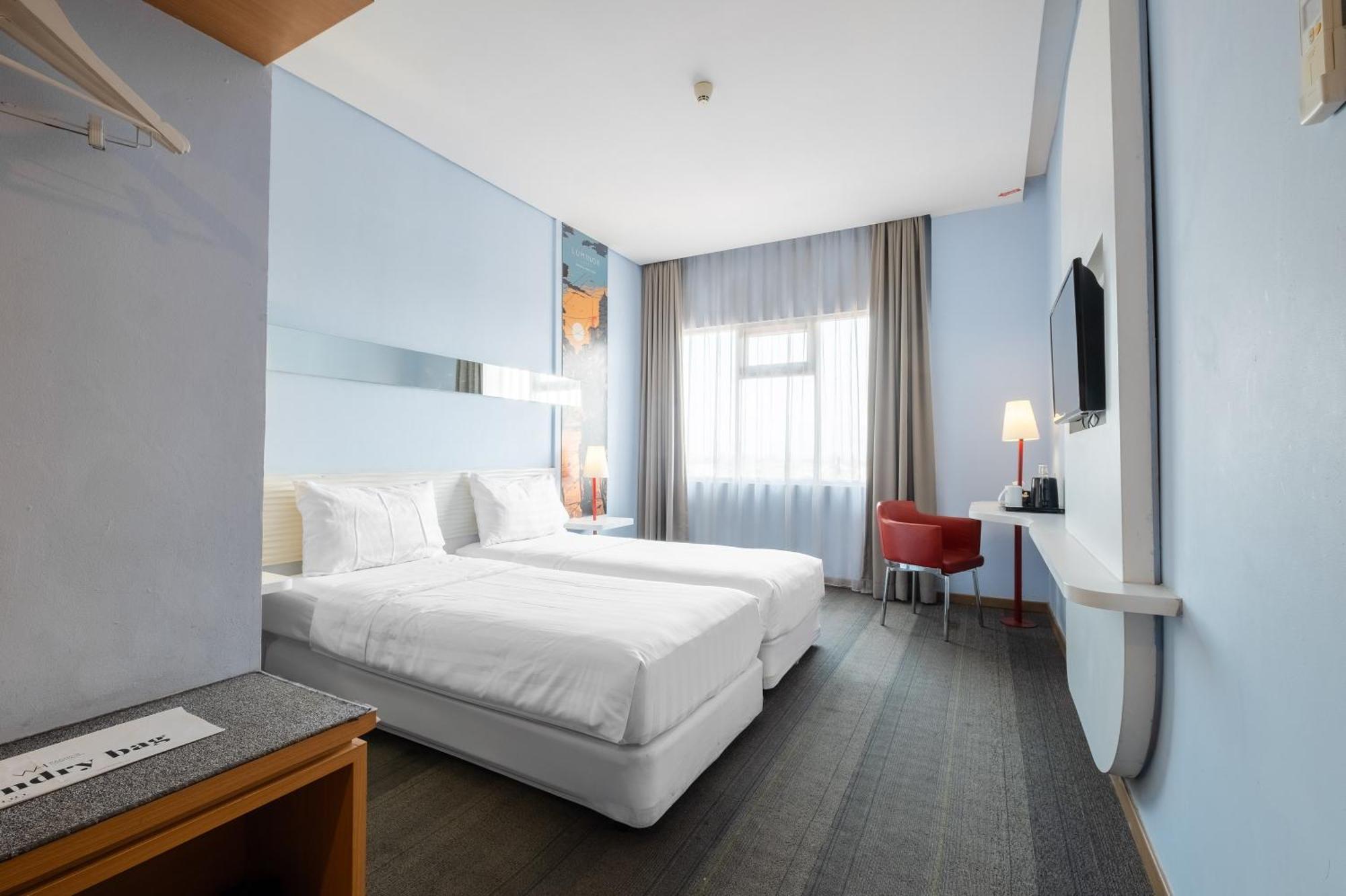 Luminor Hotel Metro Indah - Bandung By Wh Cicadas Exterior photo